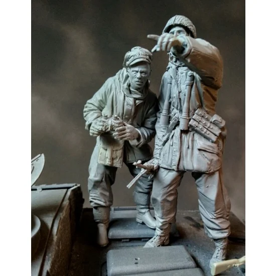 AC Models 16034 1/16 StuG Tank Crews, Officer and NCO (2 figures) - Model Figures