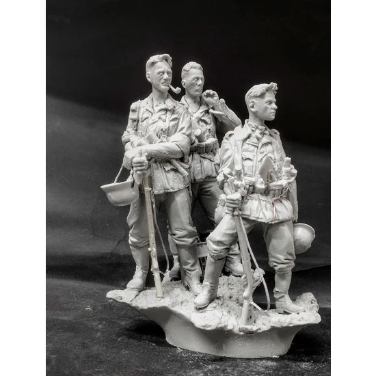 AC Models 16050 1/16 WWII German Pioneers, Eastern Front (3 figures) - Model Figures