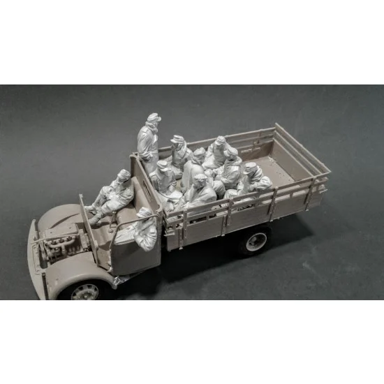 AC Models 35054 1/35 German Surrendered Soldiers in Truck (10 figures) - Model Figures