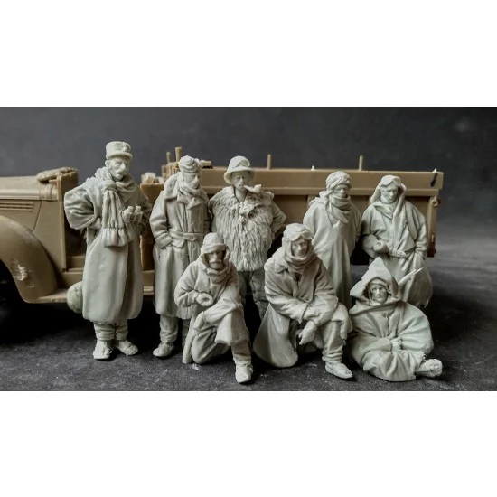 AC Models 35070 1/35 Long Range Desert Group (LRDG) Crews (8 figures) - Model Figures