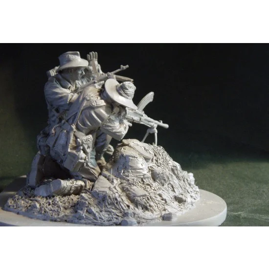 AC Models 75004 1/24 (75mm) Australian 3rd-RAR, Kapyong in Korean War (2 Resin Figures+Scenic Base)