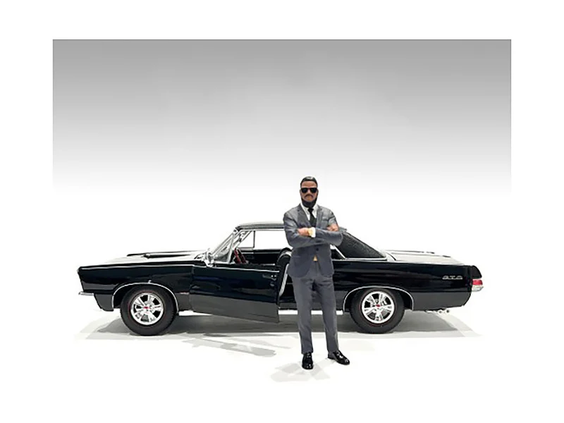 "Gentlemen's Club" Figure 2 for 1/24 Scale Models by American Diorama - Accessories