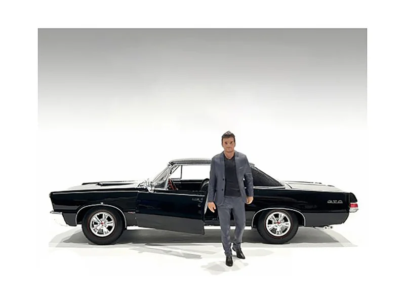 "Gentlemen's Club" Figure 4 for 1/24 Scale Models by American Diorama - Accessories