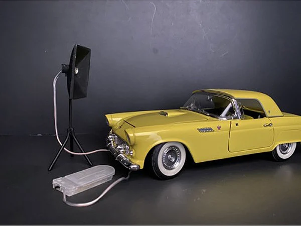Photographer Lighting Kit, Set of 2 Lights for 1/24 Scale Models by American Diorama - Accessories