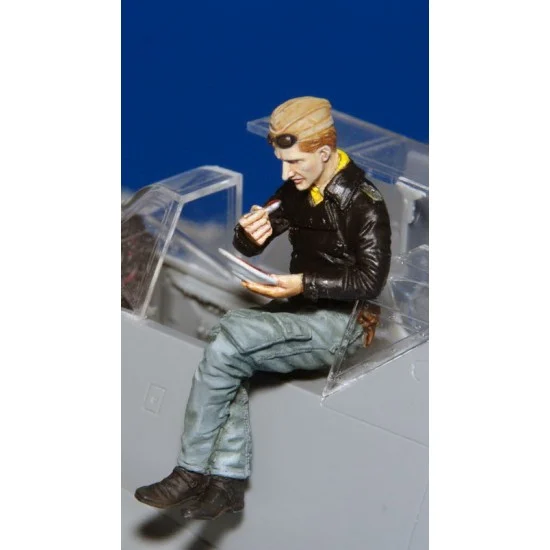 AIMS 32F002 1/32 Hans Joachim Marseille - Model Figures
