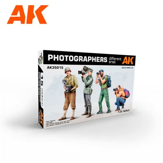 AK Interactive AK-35015 1/35 Photographers (different eras, 4 figures)