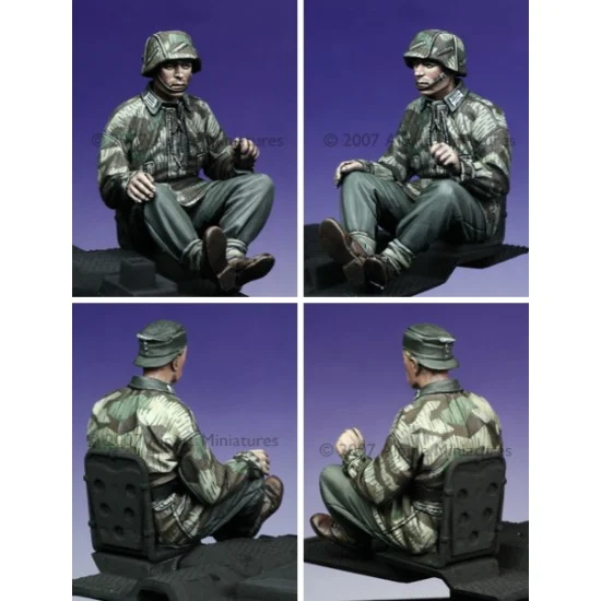 Alpine Miniatures 35029 1/35 German SdKfz.251 Driver (1 figure) - Model Figures