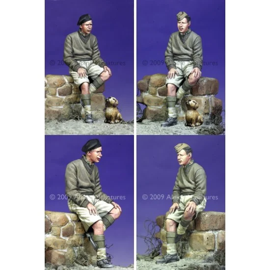 Alpine Miniatures 35079 1/35 British Armoured Crew #2 & Puppy (1 figure & Puppy) - Model Figures