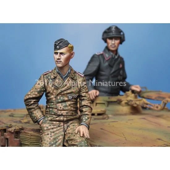 Alpine Miniatures 35225 1/35 WSS Tiger Crew Set - Model Figures