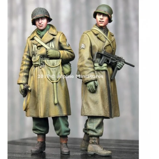 Alpine Miniatures 35261 1/35 WWII US Infantry Winter Set (2 figures) - Model Figures