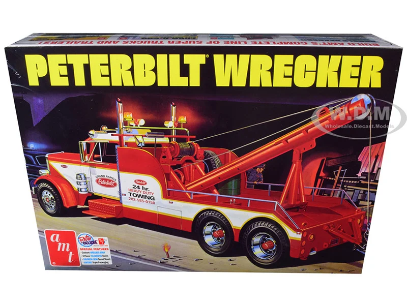Skill 3 Model Kit Peterbilt Wrecker Tow Truck 1/25 Scale Model by AMT - Peterbilt Models