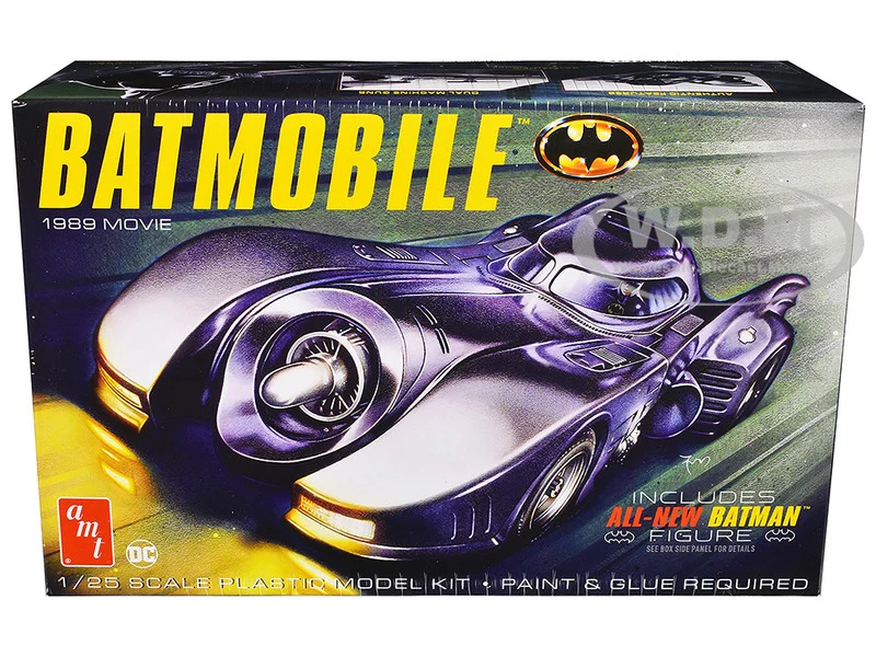 Skill 2 Model Kit Batmobile with Seated Batman Figure "Batman" (1989) Movie 1/25 Scale Model by AMT - Movie/TV Series Models