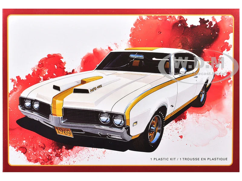 Skill 2 Model Kit 1969 Hurst Oldsmobile Cutlass 1/25 Scale Model by AMT - Oldsmobile Models