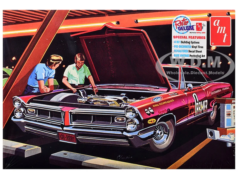 Skill 2 Model Kit 1965 Pontiac Grand Prix Show 'N' Go 1/25 Scale Model by AMT - Pontiac Models