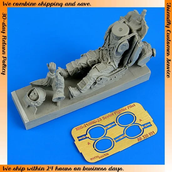 Aerobonus 320051 1/32 Soviet Fighter Pilot with Ejection Seat for Mikoyan MiG-21/MiG-23 kit