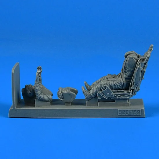 Aerobonus 320159 1/32 Soviet Mikoyan-Gurevich MiG-21 Pilot w/Ejection Seat for Trumpeter kits