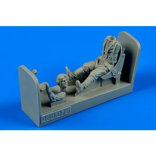 Aerobonus 480076 1/48 WWII Russian Pilot with Seat for P-39 Airacobra