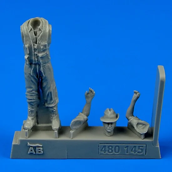 Aerobonus 480145 1/48 WWII Royal Australian Air Force Fighter Pilot No.1 (1 Figure) - Model Planes