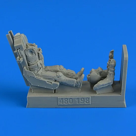Aerobonus 480198 1/48 USAF F-5E Fighter Pilot w/Ejection Seat (1 resin figure)