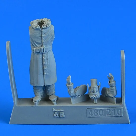 Aerobonus 480210 1/48 WWI Royal Flying Corps (RFC) Pilot for Trumpeter kits - Model Figures