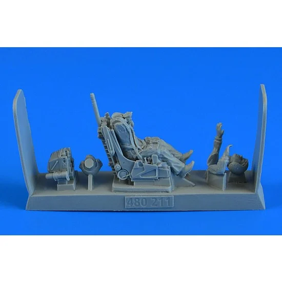 Aerobonus 480211 1/48 Soviet Fighter Pilot with Ejection Seat For Su-27 Flanker (Early/Late)