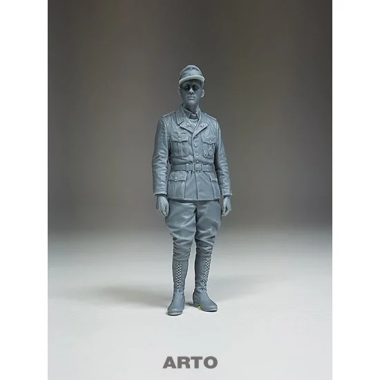ARTO production 35016 1/35 German s.Pz.Abt.501 Panzer-Offizier (Tank Officer)