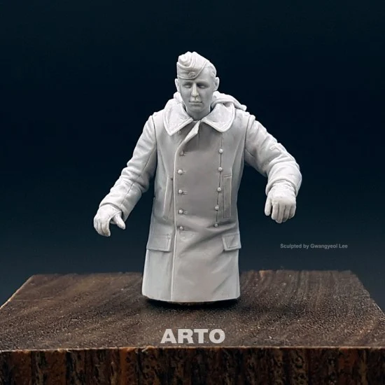 ARTO production 35023 1/35 SS-Ustuf. Eduard Kalinowsky, Battle of Ardennes