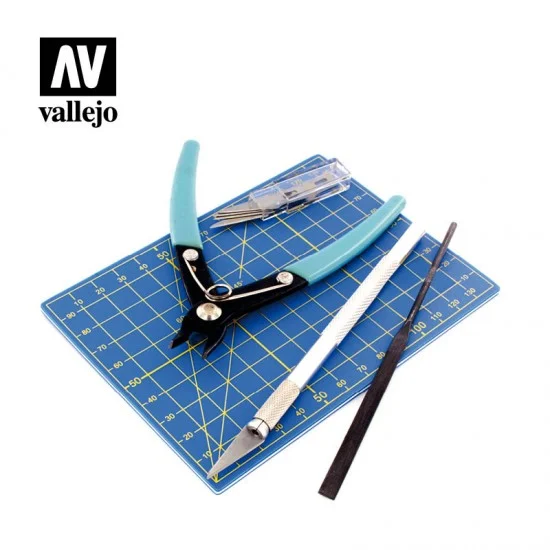 Vallejo T11001 Plastic Modelling Tool set: Sprue Cutter, Knife N1, #11 Blades (5pcs), Cutting Mat & Flat File - Hobby Tools & Supplies