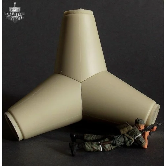 Balaton Modell BM3544 1/35 Tetrapod Roadblock (Height: 10cm, 1pc) - Scenics & Diorama
