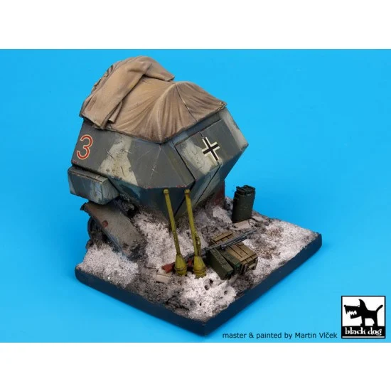 Black Dog D35011 1/35 Destroyed SdKfz.251 Diorama Base - Scenics & Diorama