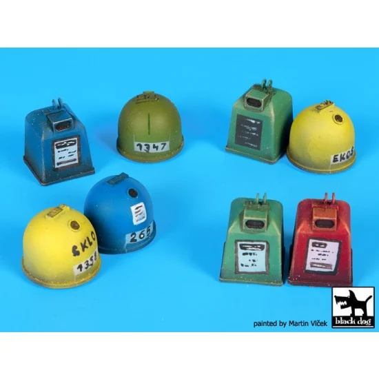 Black Dog D72042 1/72 Sorted Waste Containers - Scenics & Diorama