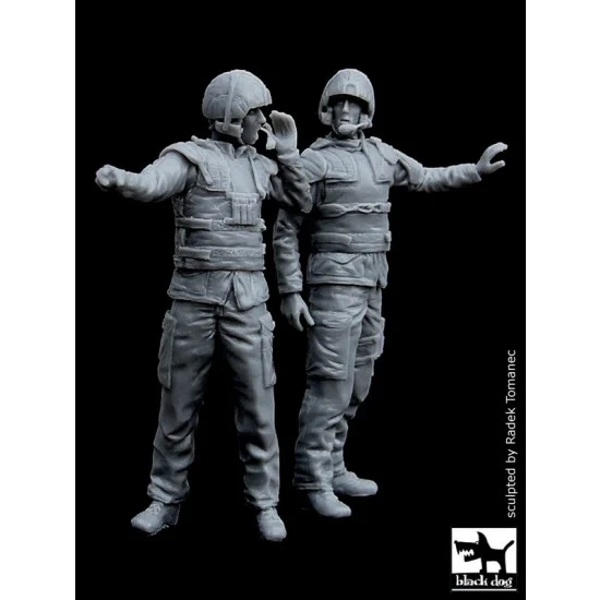 Black Dog F35015 1/35 Canadian Army Tank Crew in Afghanistan (2 figures) - Model Figures