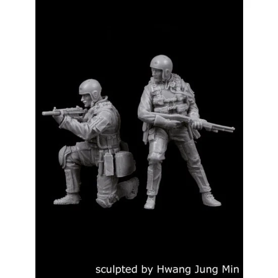 Black Dog F35111 1/35 Navy Seals Set 1 (2 Figures) - Model Figures