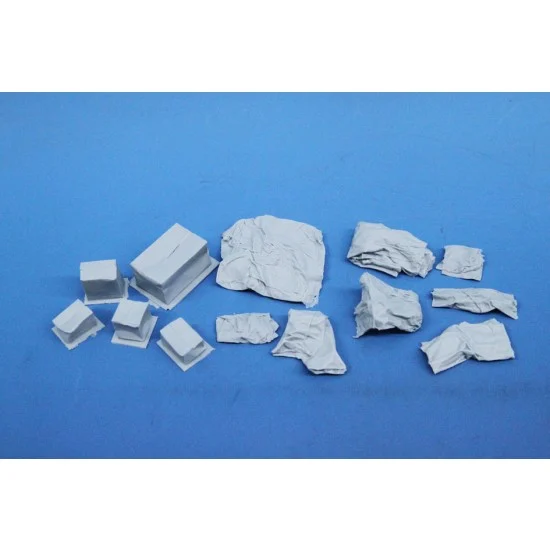 Bolddivision 35061 1/35 Tarps and Boxes - Military Vehicles & Tanks