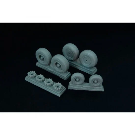 Brengun BRL72147 1/72 C-130 Wheel Resin set for Italeri kit