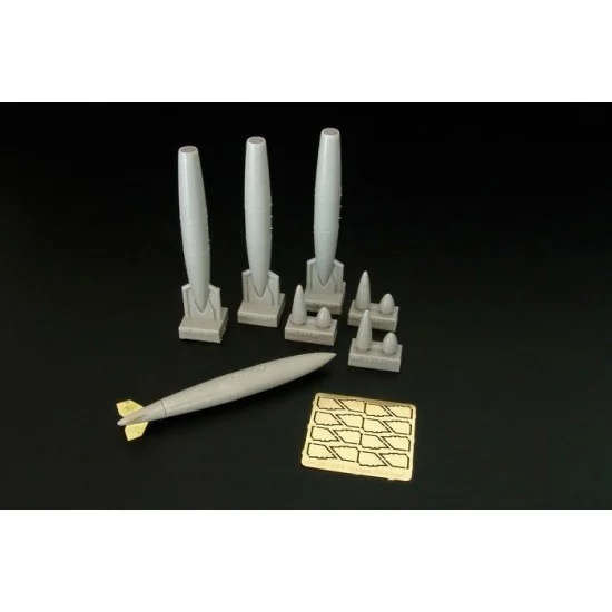 Brengun BRL72161 1/72 US 300gal Fuel Tanks - Model Planes