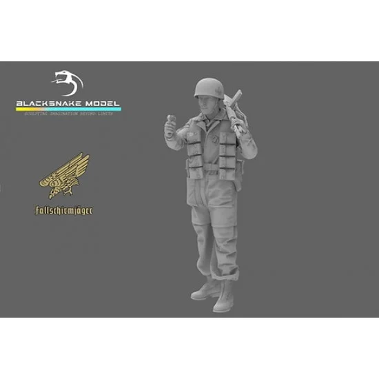 BlackSnake FSJ-11 1/35 WWII German Paratrooper Smoke and Steel