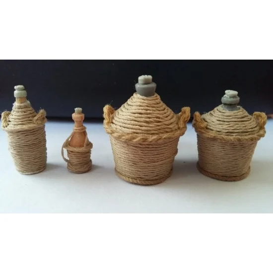 CIX Models M002 1/35 Carboys and Bottles for Wine (4pcs) - Scenics & Diorama