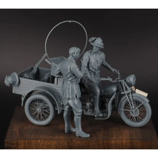 CIX Models M054 1/35 Guzzi 32 Tricycle Motorcycle Complete Set - Model Motorcycles