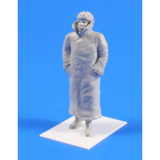 CMK F35237 1/35 Wehrmacht Soldier (Winter Clothes), Kharkov 1943 - Model Figures