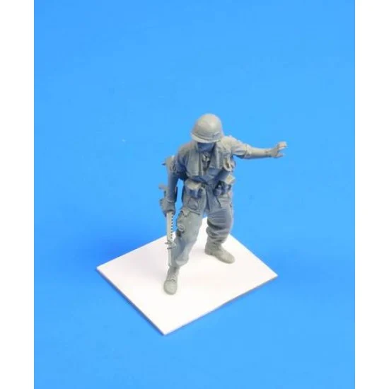 CMK F35244 1/35 US Marines Sergeant, Hue City Vietnam - Model Figures