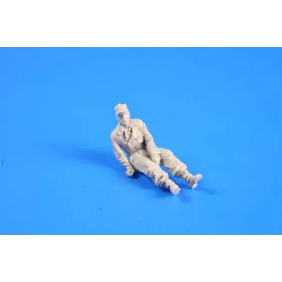 CMK F35261 1/35 WWII German Hetzer Crewmember - Model Figures