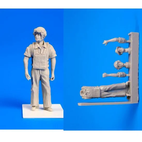 CMK F48278 1/48 WWII RAAF Pilot, Pacific 1944/45 (Australian decals included) - Model Figures