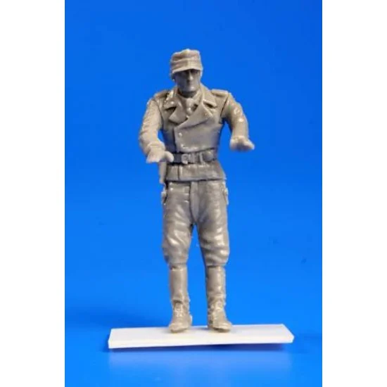 CMK F48279 1/48 WWII German Tank Commander - Model Figures