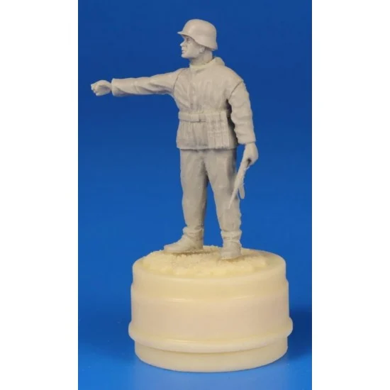 CMK F48296 1/48 WWII German Soldier - the Ardennes 1944