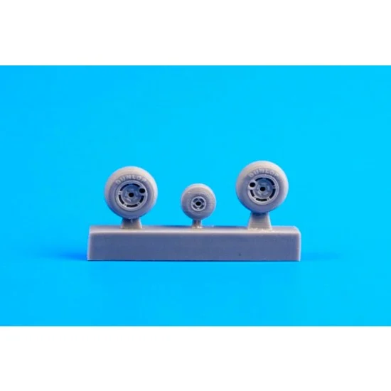 CMK Q72228 1/72 Fouga Magister Wheels for Special Hobby/Airfix/Heller/Valom kit - Model Planes
