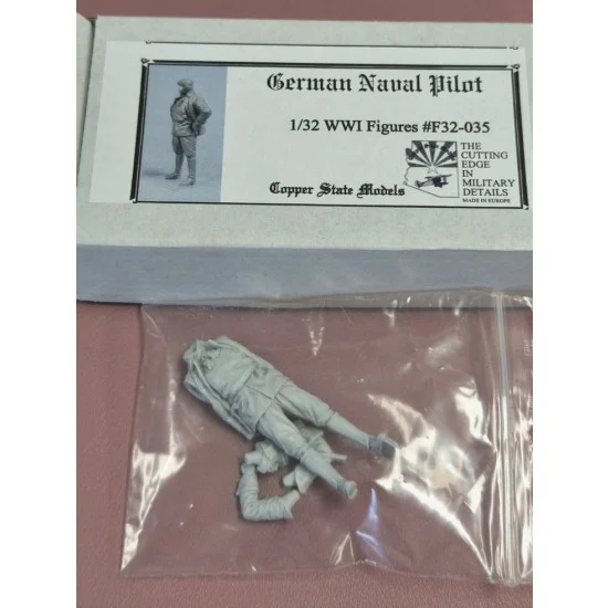Copper State F32-035 1/32 German Naval Pilot Standing Figure