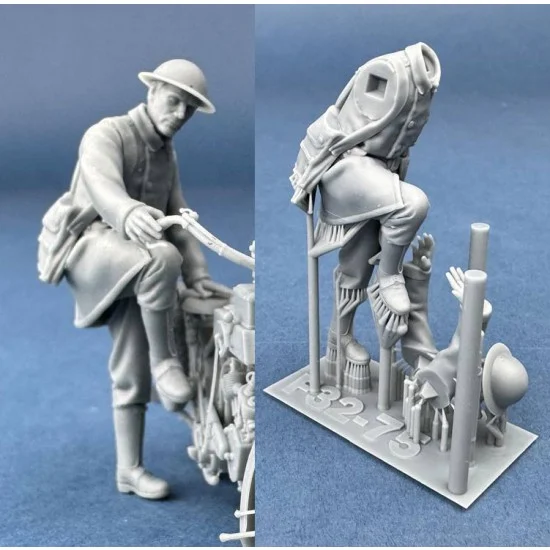 Copper State F32-075 1/32 Machine Gun Corps Rider Starting the Motorcycle