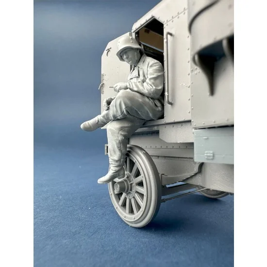 Copper State F35-052 1/35 German Armoured Car Crewman In A Field Grey Coverall