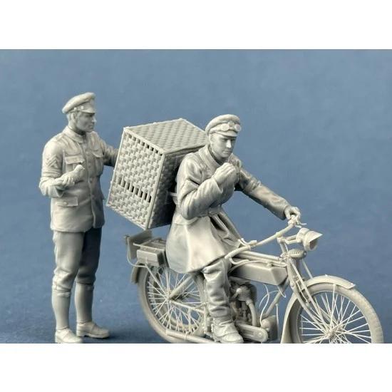 Copper State F35-059 1/35 British Dispatch Rider Taking Carrier Pigeons To The Front Line